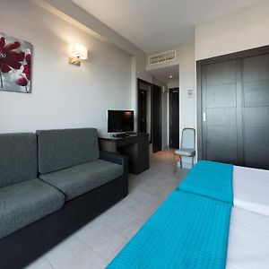 Habitación Básica con 2 Camas Individuales